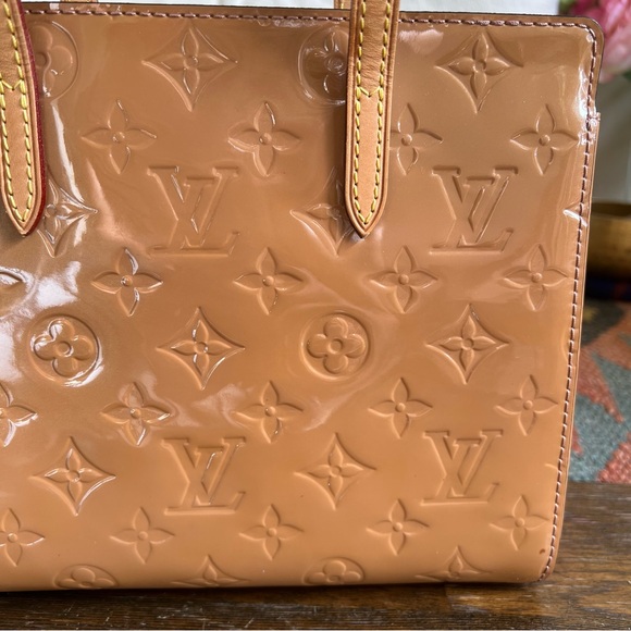 Louis Vuitton Vernis Catalina BB Small Hand Bag! Used Twice! - Picture 4 of 16